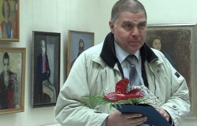 Между Калиопа и Хигия