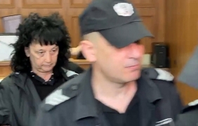 МУ-Пловдив няма да уволнява арестувания декан